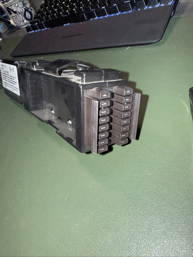 Used FlexConnect Series Pass Through Power Distribution Cable | A871224 - 32"