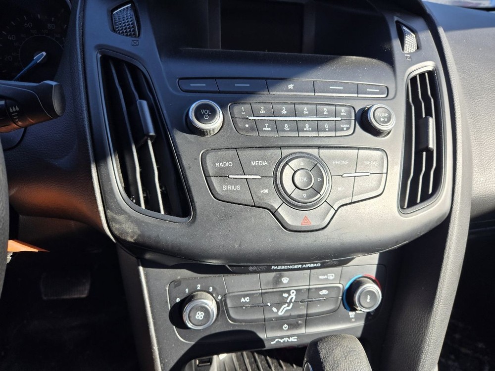 2015-2018 Ford Focus Front 4.2" Display Screen