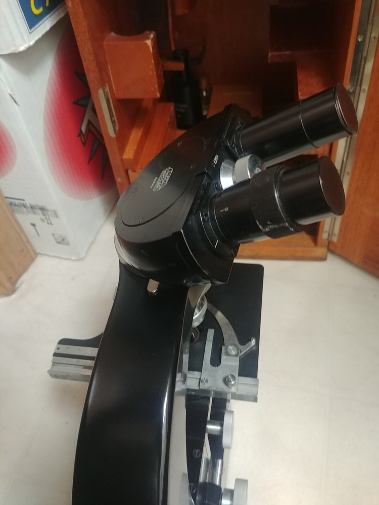 Vintage LEITZ WETZLAR Microscope Bincular GERMANY