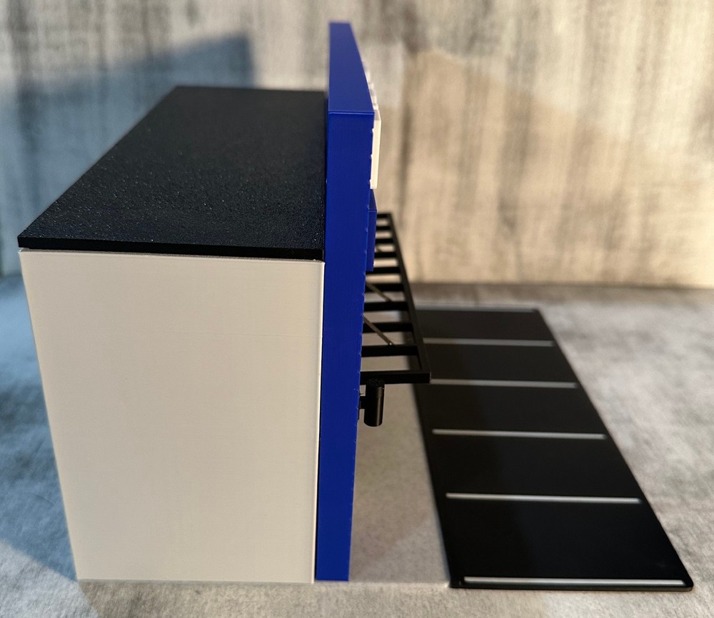 Micro Center 1:64 Scale Diorama