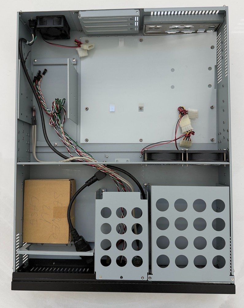 RA251C00F 2U Rackmount Server Case with Rails