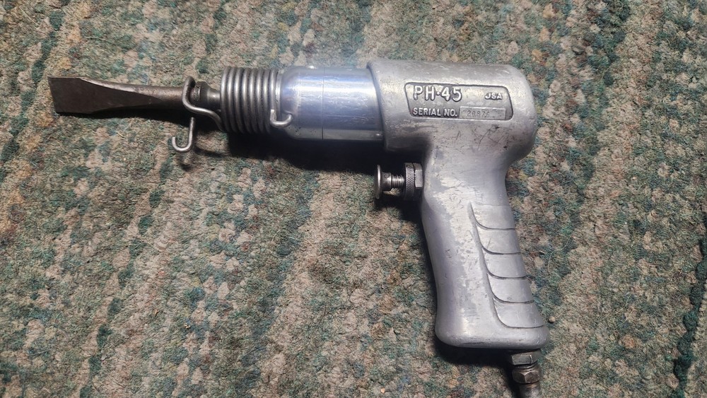 snap on ph45 air hammer with bit works good