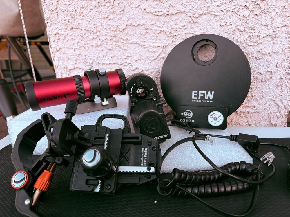 4 astronomy accessories as a package