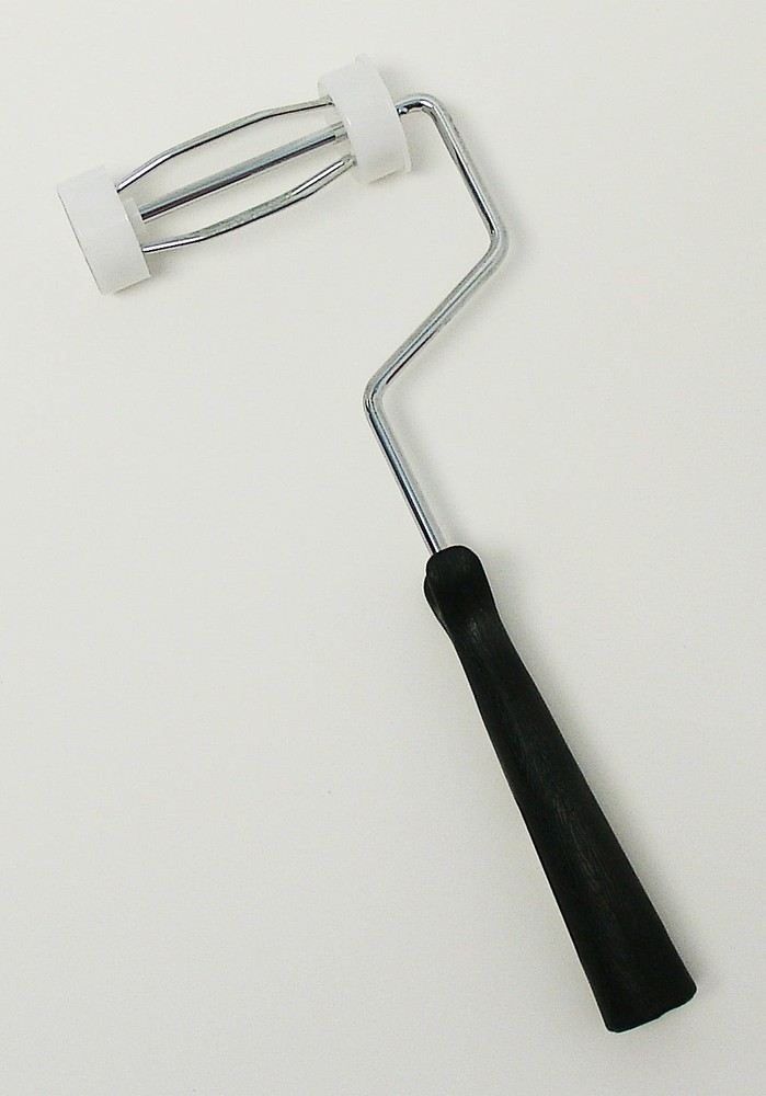 WorldWide Sales Online MBS 4" Roller Frame 4-Wire Roller with Plastic Handle