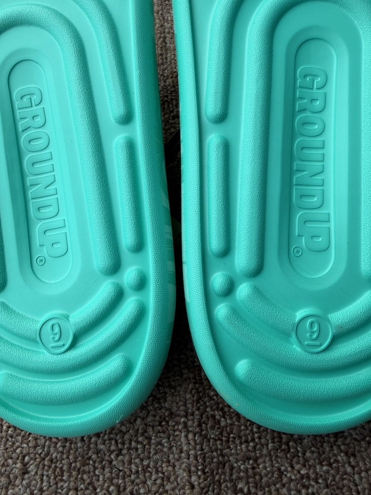 Mountain Mtn Dew Baja Blast Sandals Slides Size 9 NWT