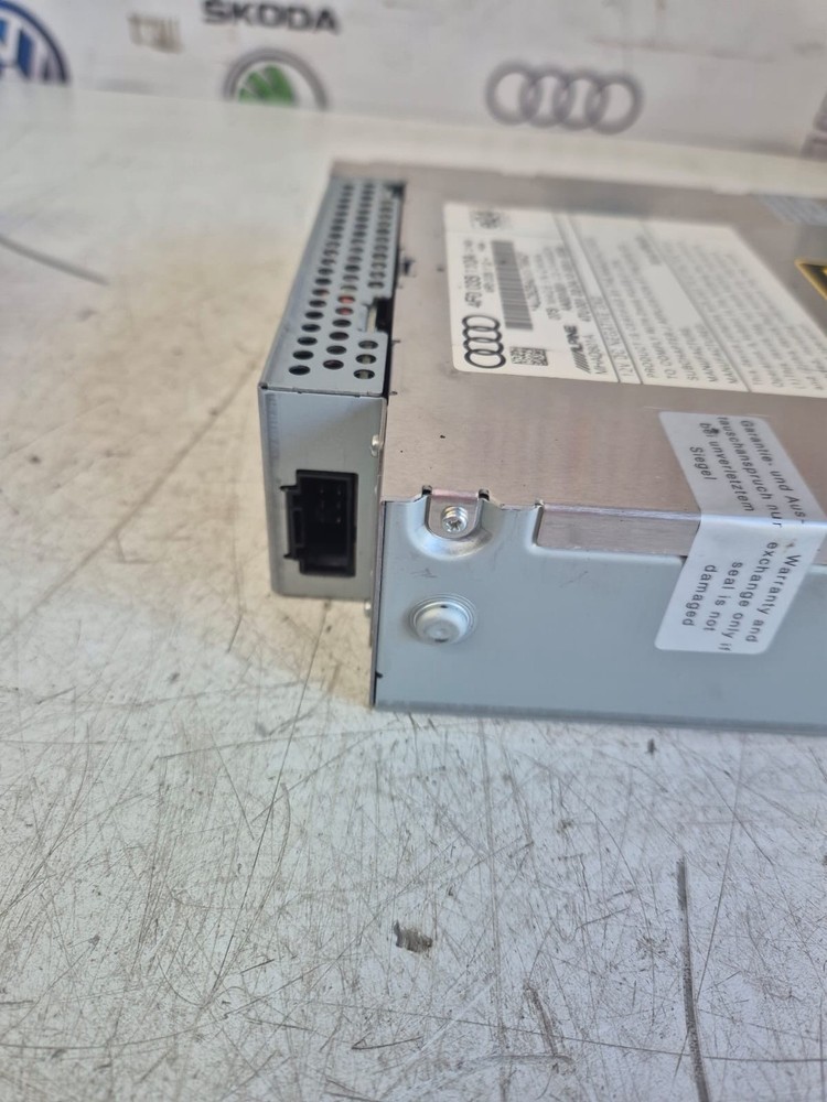 AUDI Q7 2010 CD CHANGER HEAD UNIT 4F0035110A