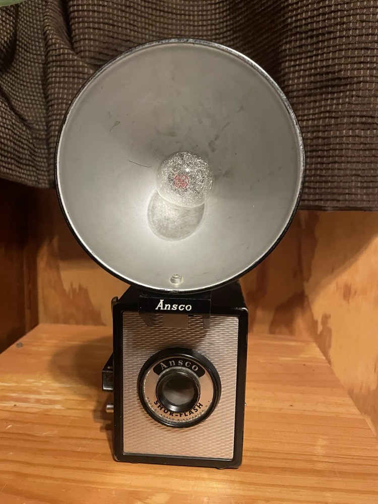 Vintage 1950's ANSCO Shur-Flash Box Camera untested