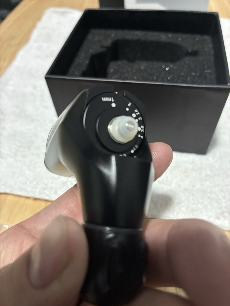 Equaliser Fox 2 Adjustable Black Tattoo rotary Machine with Accessories