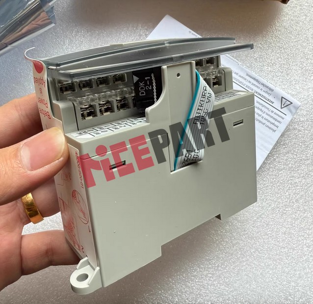 New In Box AB 1762-OW16 MODULE