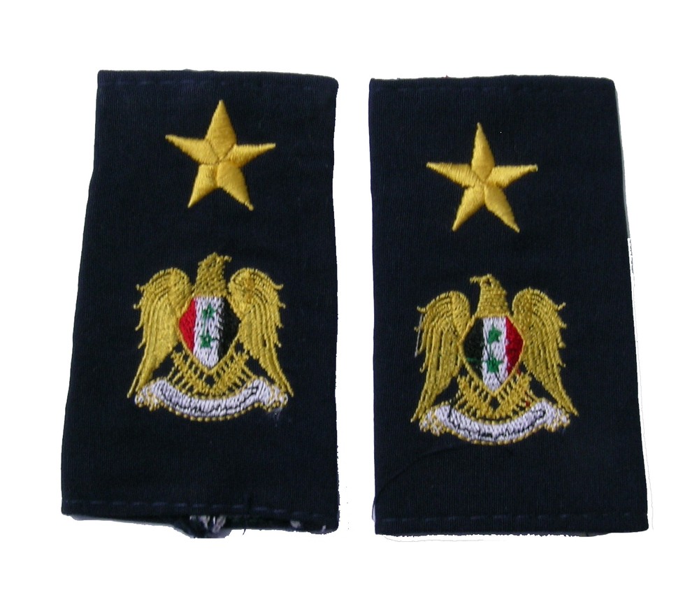 Syrian Air Force Lt Colonel shoulder boards on Blue