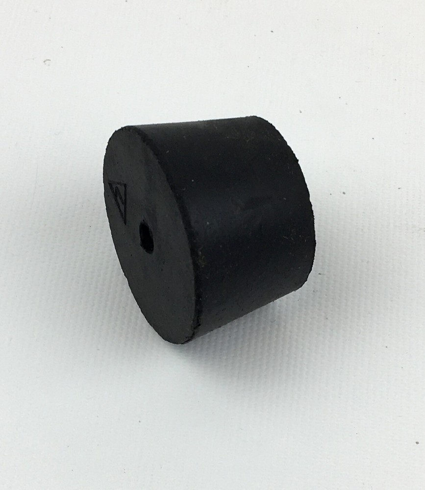 one-hole laboratory rubber stopper,black, size 7