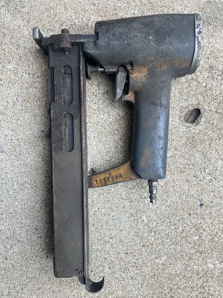 Botitch Model T35 stapler