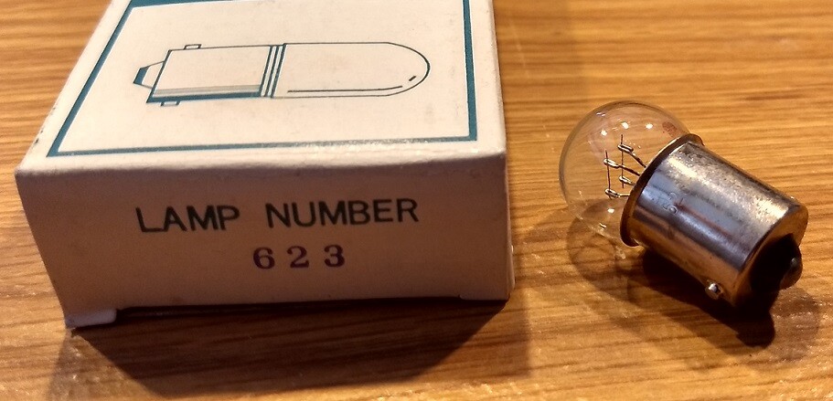 #623 LAMP ***FREE SHIPPING***