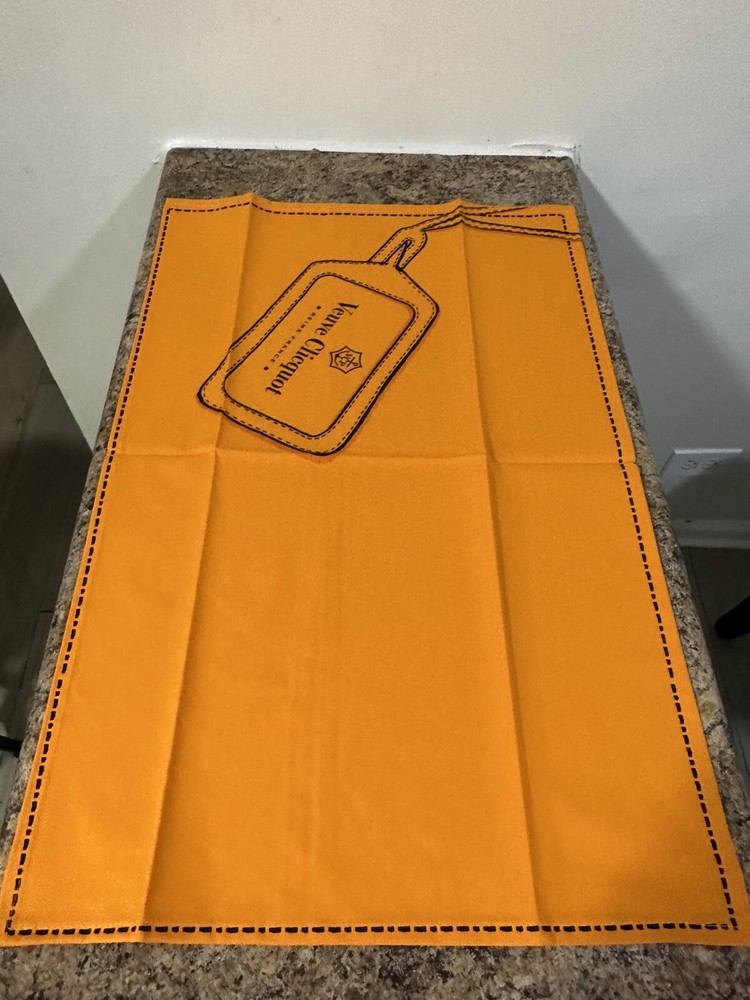 veuve clicquot serviette
