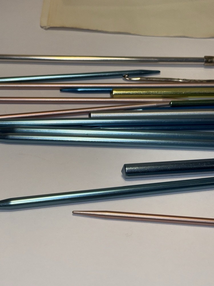 Retro Crochet Needle Set with Retro Case