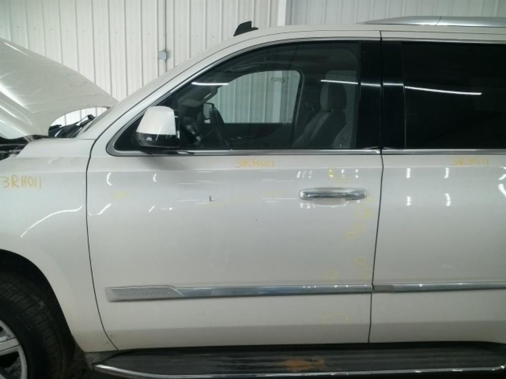 ESCALADE 2015 Keys/Latches/Locks 104882343