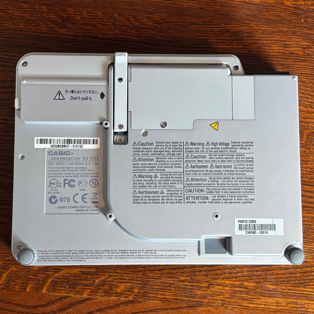 Casio XJ-S33 DLP Data Projector -Not Tested