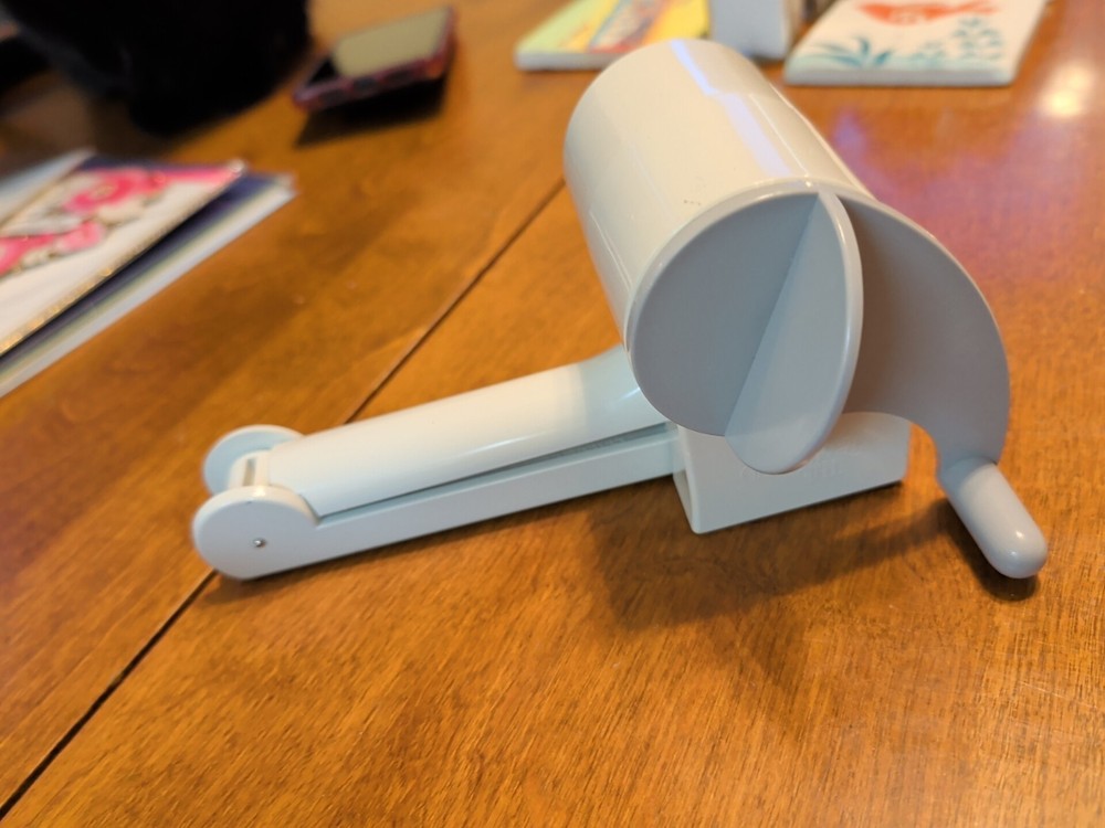 Pampered Chef Cheese Grater 1275 - one attachment only