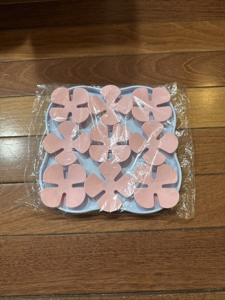 Doggie slow feeder mat