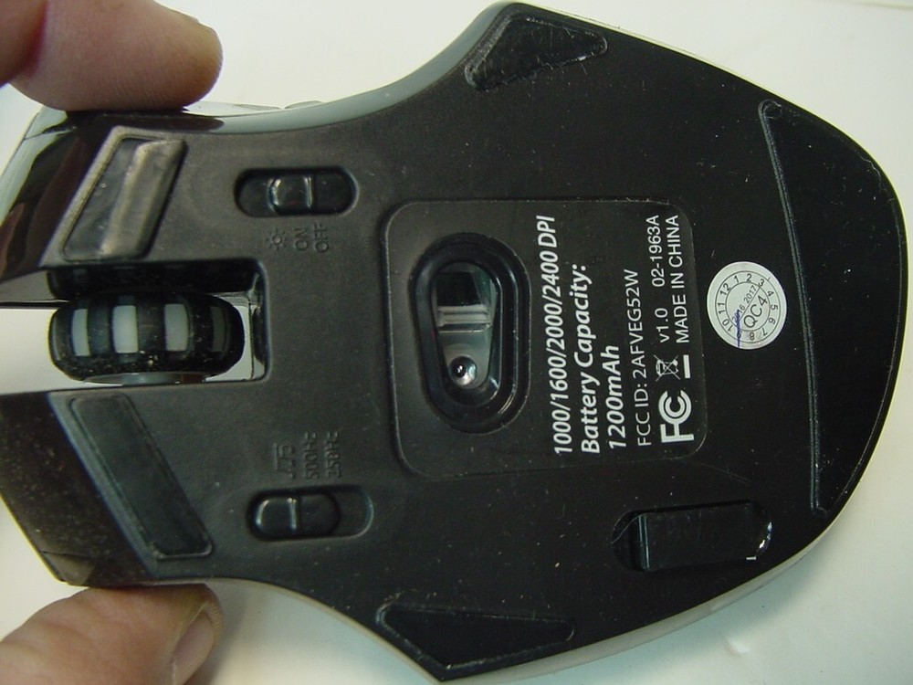 SIIG WIRELESS GAMING MOUSE WITH USB DONGLE