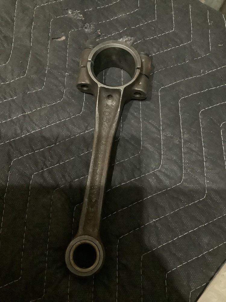 Cummins Connecting Rod 4052