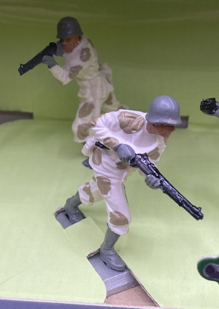 Vintage Britains Task Force 7604 ~ 6 ARCTIC Action Figures ~ NEW