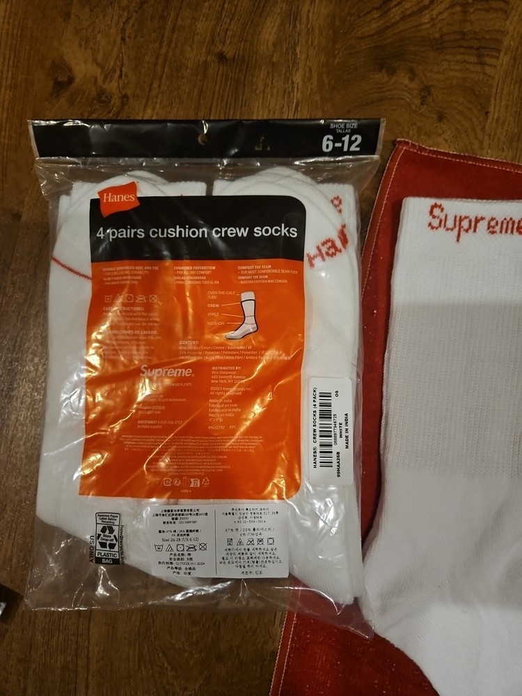 SUPREME SOCKS WHITE (2 PAIRS ONLY)AUTHENTIC