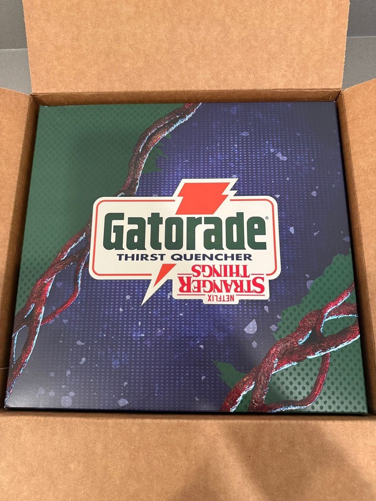 Gatorade x Stranger Things Upside Down Capsule - Size M - IN HANDS