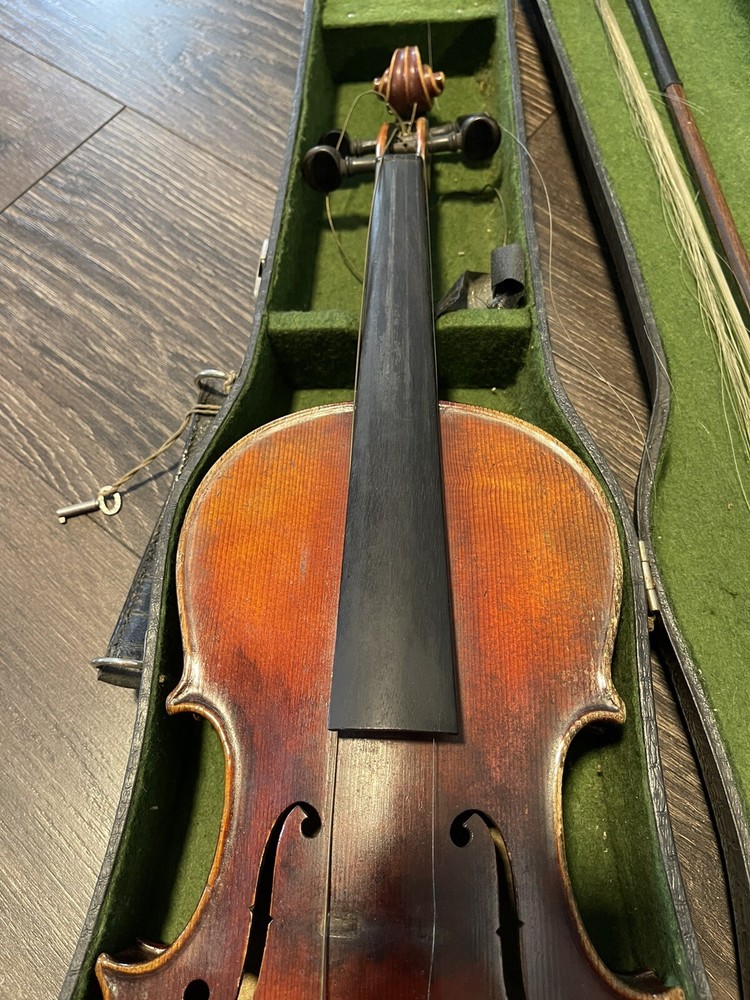 Antique violin
