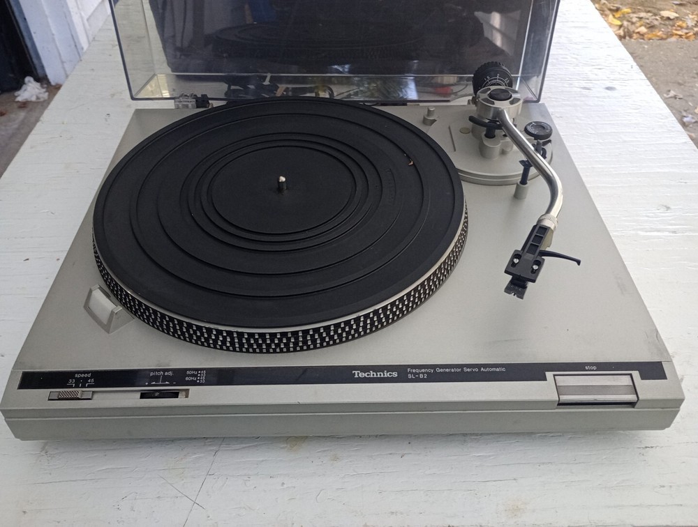Technics SL-B2 Turntable - Silver Tested Working 17 X 14 X 5"
