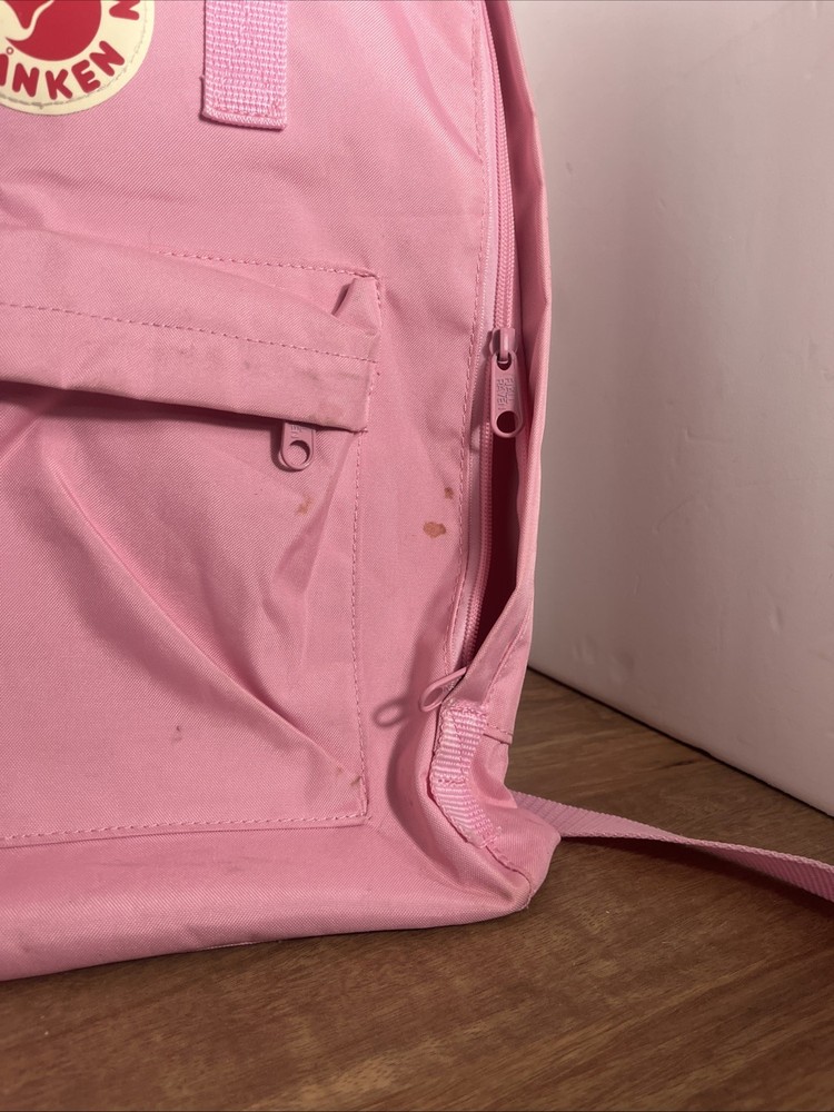 Fjällräven Kanken Backpack Pink