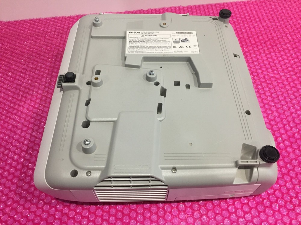 Epson EB525W Used Projector no remote controller