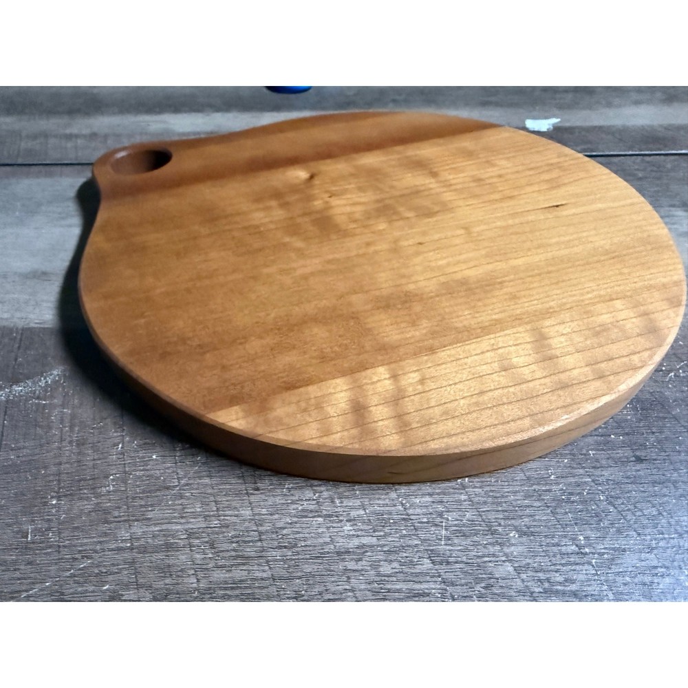 Light Wood Cutting Board