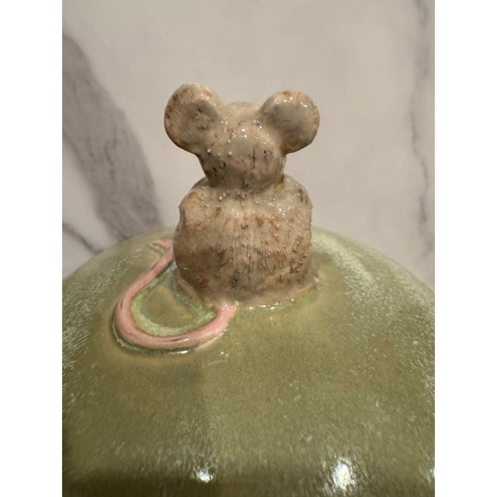 Cheese mouse dome - ceramic pottery - not signed - no bottom