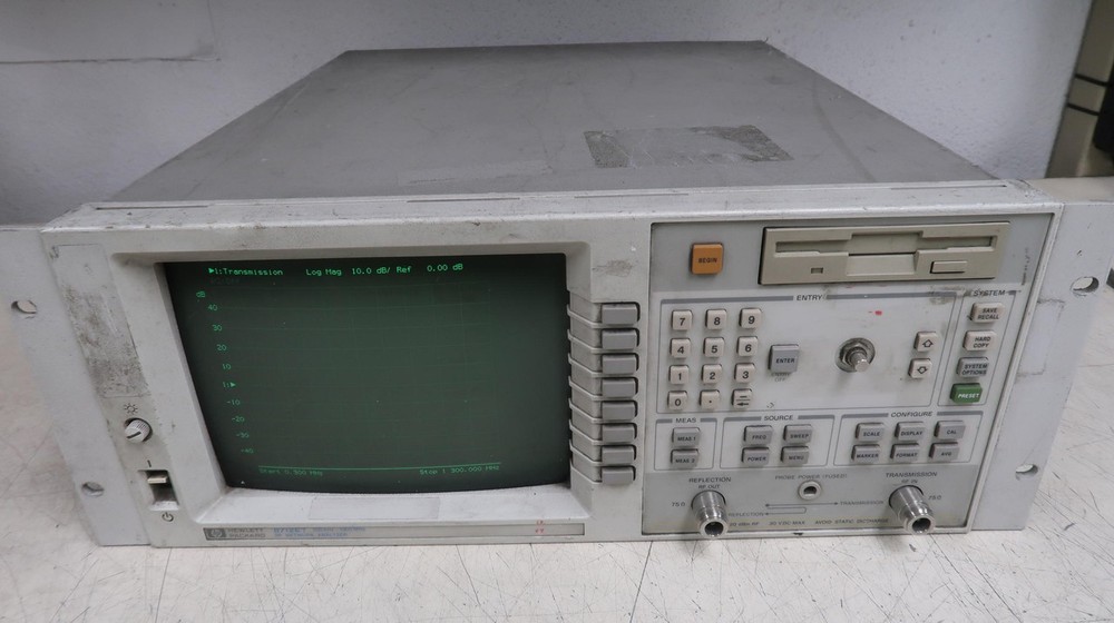 HP 8712ET RF NETWORK ANALYZER M0264