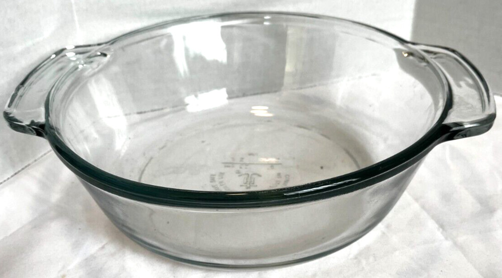 Bowl Pyrex dish 2 quart