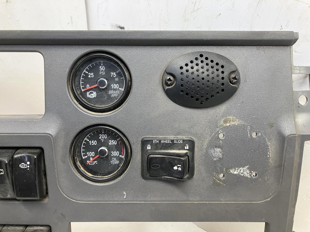 2013-2022 Peterbilt 579 SWITCH Dash Panel - Used