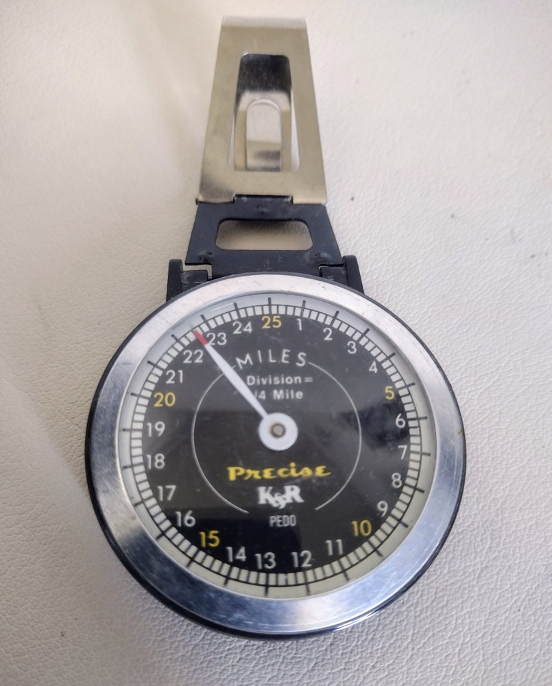 K&R Precise Pedometer with Clip