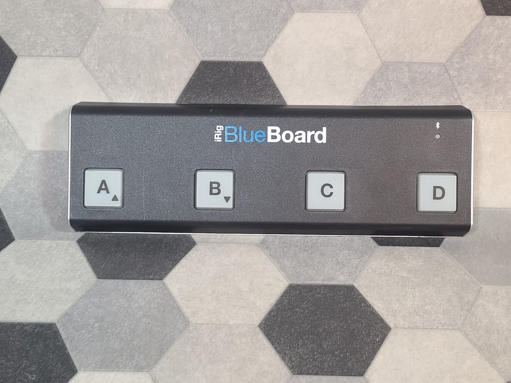 IK Multimedia iRig BlueBoard MIDI Pedalboard Controller