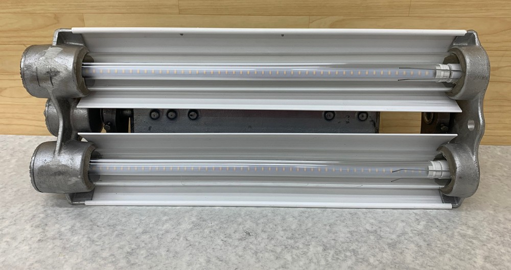 Larson EPL-24-2L-LED-D-V2-SFC-30K Dimmable Explosion Proof LED Spray Booth Light