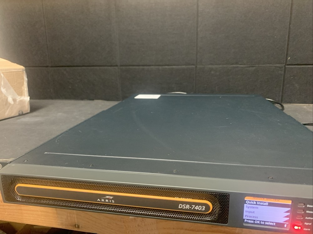 ARRIS DSR-7403 COMMERCIAL INTEGRATED SATELLITE RECEIVER/TRANSCODER. DSR7403