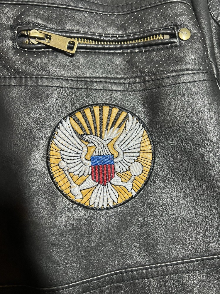 🇺🇸 “RESIST” Biker Jacket – Embroidered Motorcycle Style