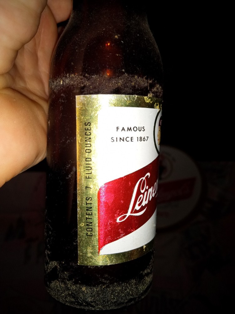 Leinenkugel's double bubble clock, Autographed tray, Signed Pitcher, Original!!