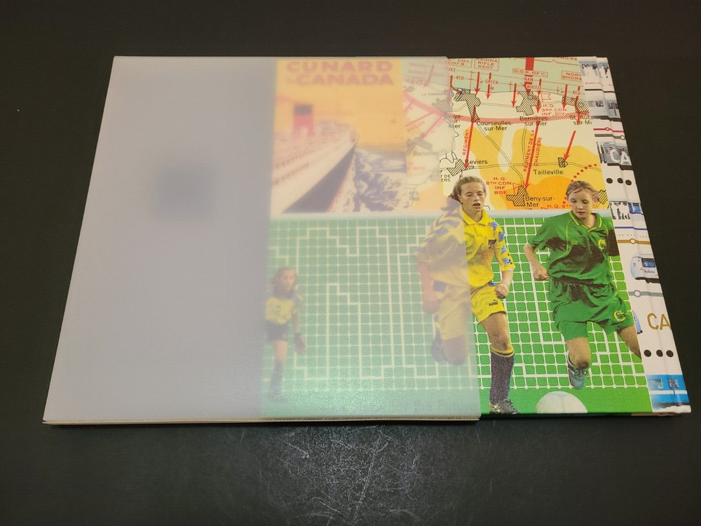 Canada Post COLLECTION CANADA 2004 STAMP SET ALBUM YEARBOOK