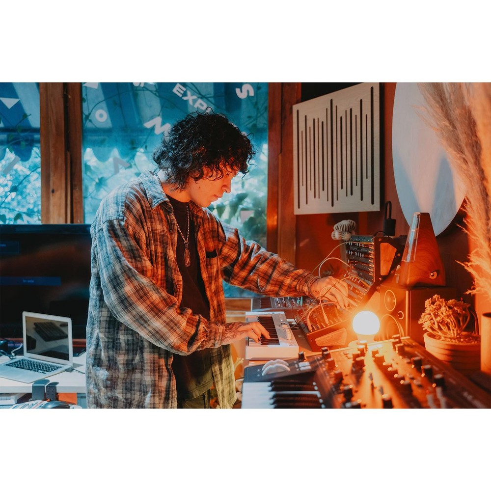 Arturia KeyStep 37 mk2 Compact 37 Key Keyboard Controller & Sequencer w Case