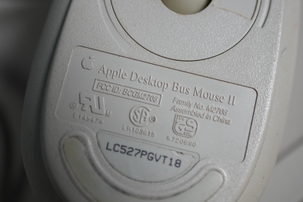 1993 Apple Macintosh Centris 660AV Computer + Keyboard & Mouse (TESTED & WORKS)