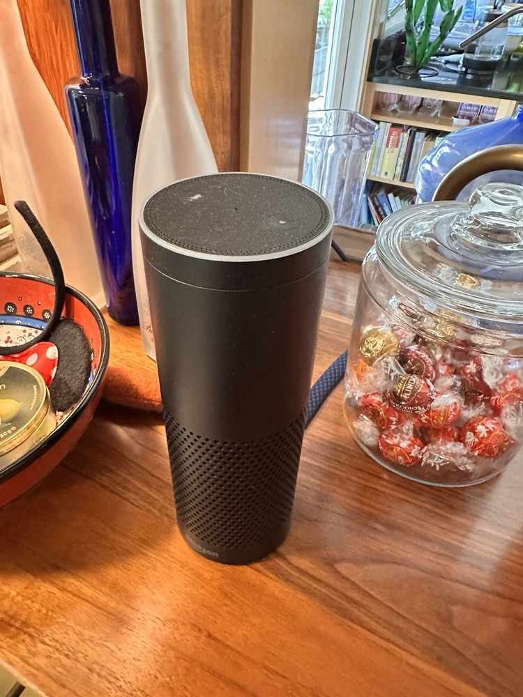 EUC Amazon Echo 1st Generation Bluetooth Speaker Black Smart Assistant