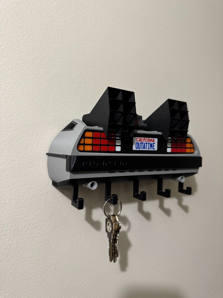 DeLorean Time Machine KeyHanger