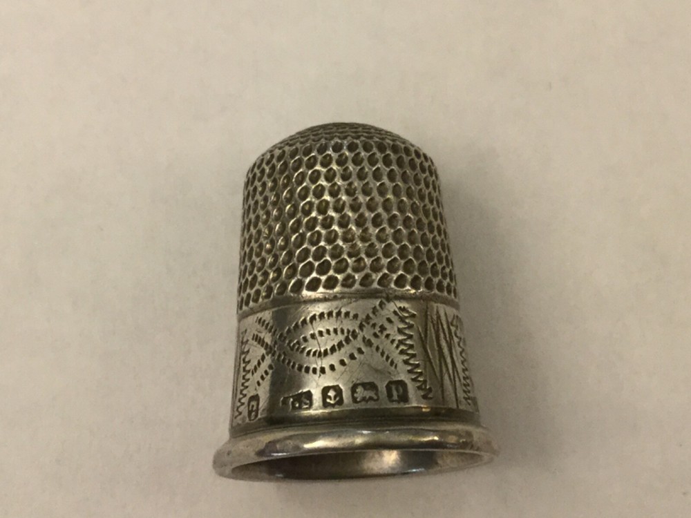 Sterling silver thimble Birmingham 1939 engraved