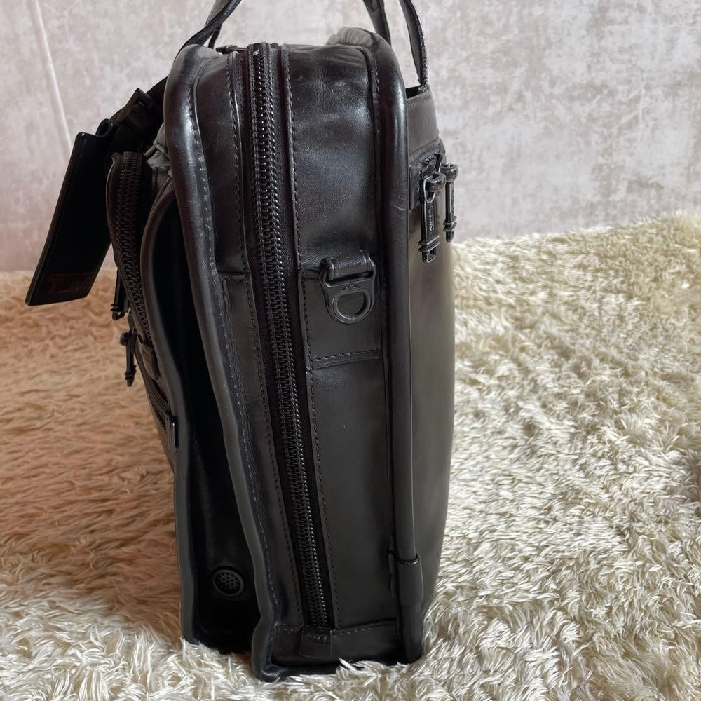 TUMI ALPHA 2 All Leather Business Briefcase 2-Way Black Used